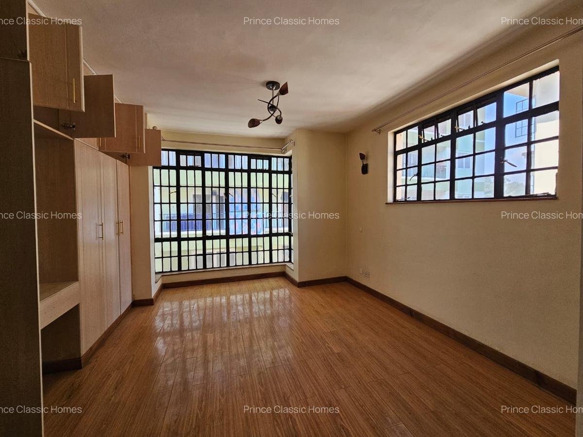 3 Bed Apartment with En Suite in Lavington - 5