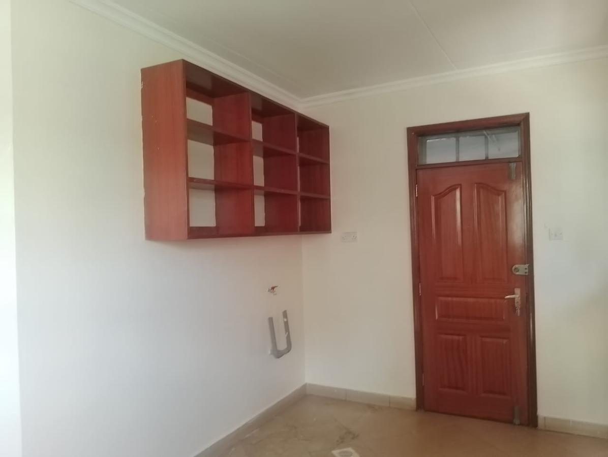 4 Bed House with En Suite in Runda - 6