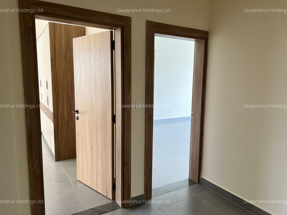 3 Bed Apartment with En Suite in Parklands - 7