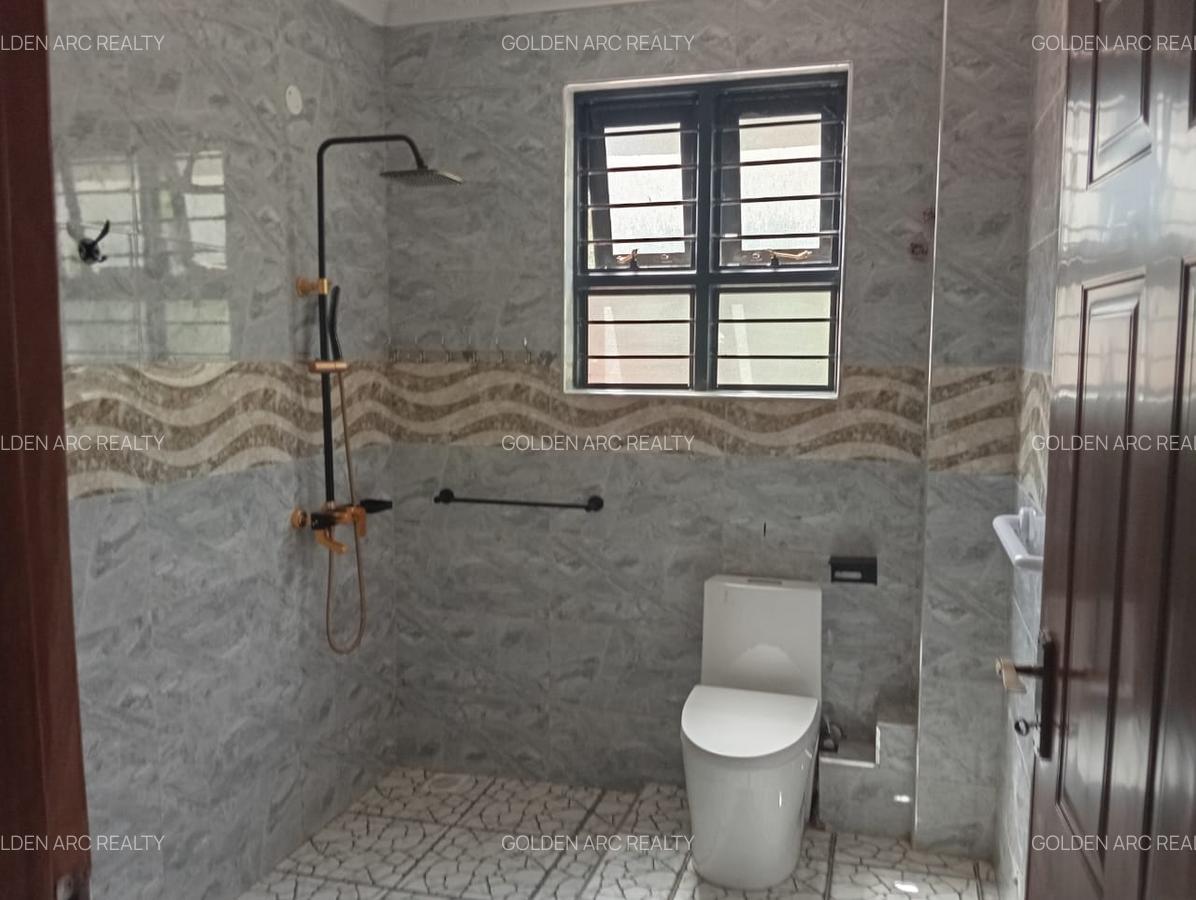 5 Bed Townhouse with En Suite in Karen - 18