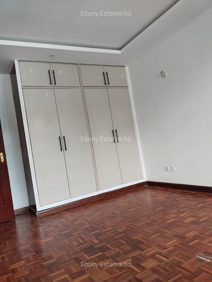 4 Bed Townhouse with En Suite in Lavington - 15