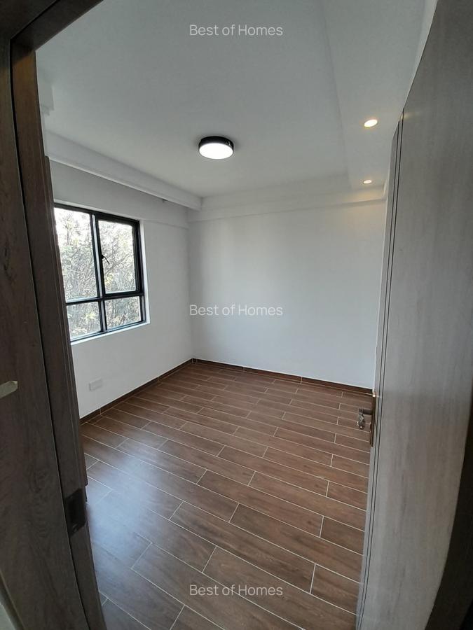 2 Bed Apartment with En Suite in Lavington - 5