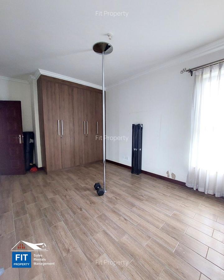 3 Bed Apartment with En Suite at City Park - 5