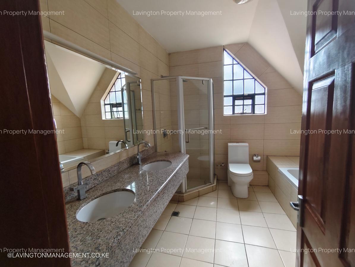 4 Bed Townhouse with En Suite at Lavington Green - 14