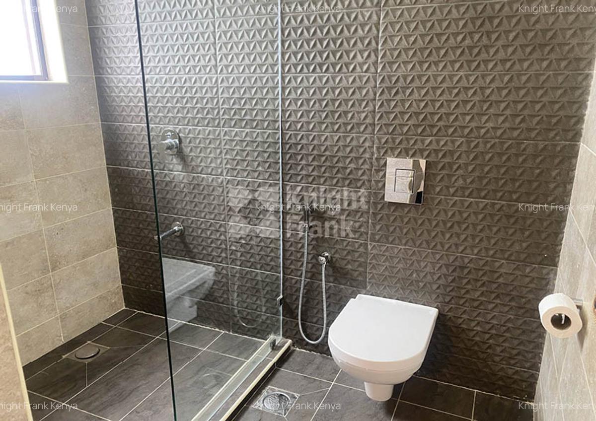 Furnished 4 Bed Apartment with En Suite at Jumeirah Apartments - 10