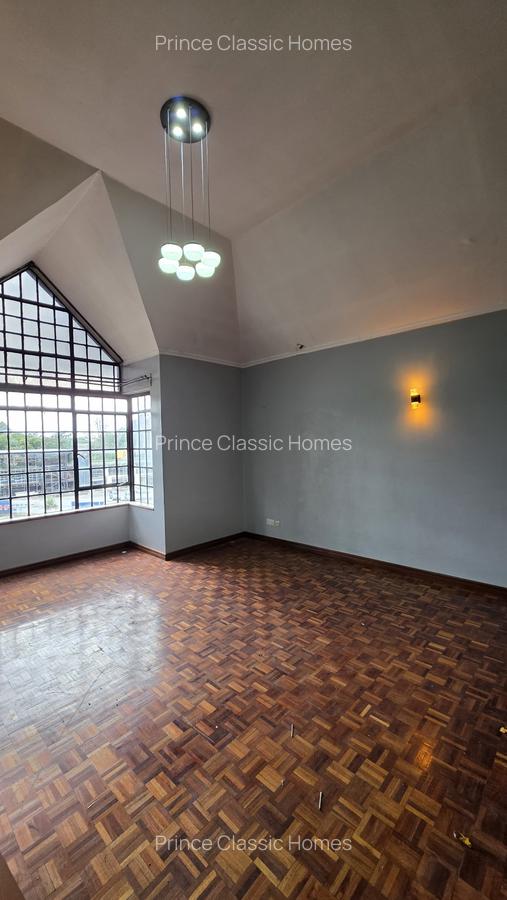 3 Bed Apartment with En Suite in Lavington - 2