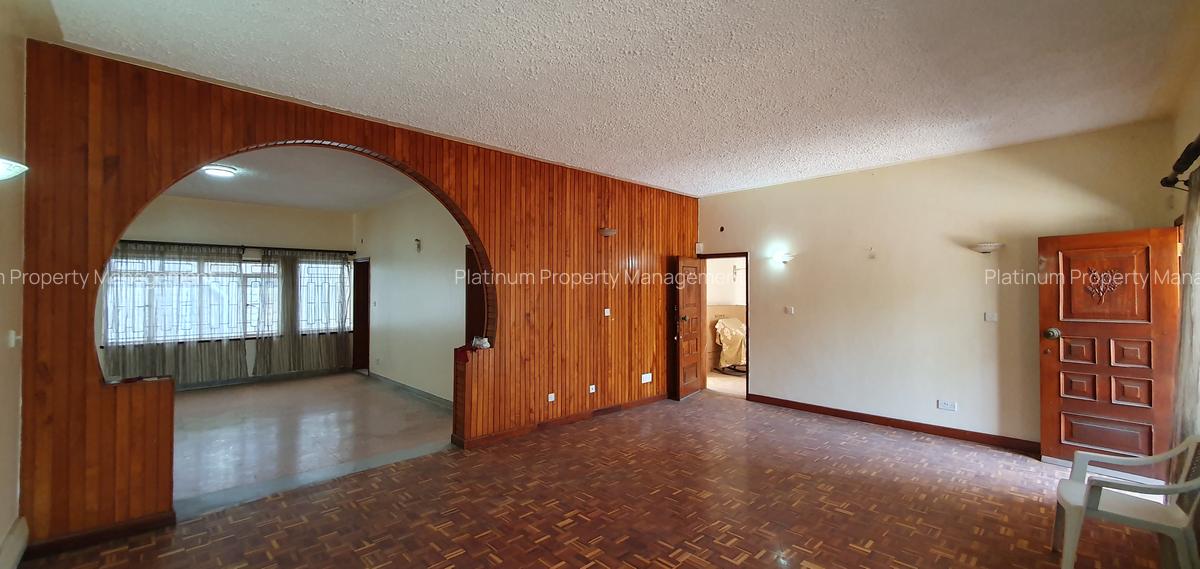 4 Bed Apartment with En Suite in Parklands - 5