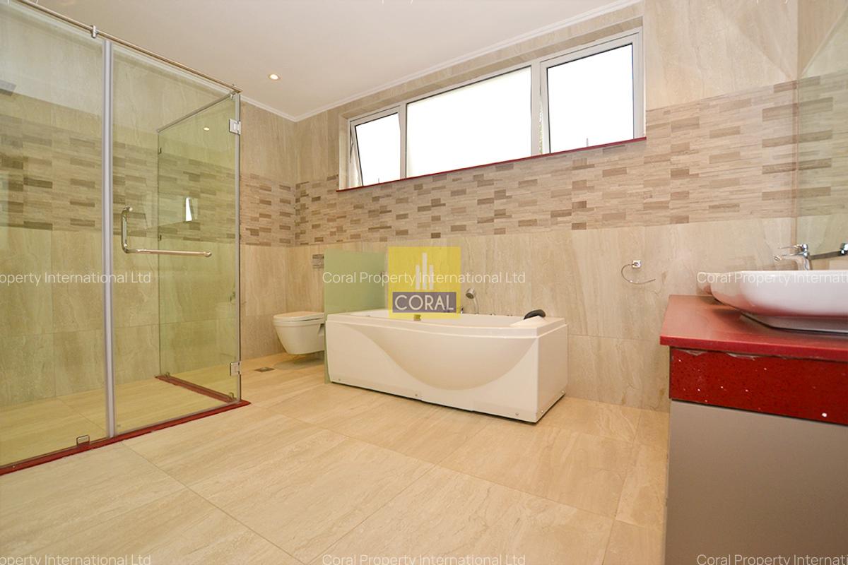 4 Bed Townhouse with Garden in Spring Valley - 16