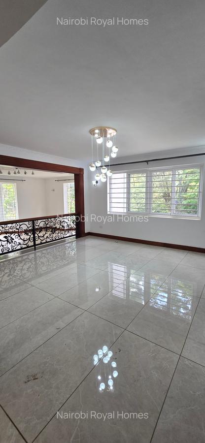 5 Bed House with En Suite at Rosslyn Lone 𝘵𝘳𝘦𝘦 - 5