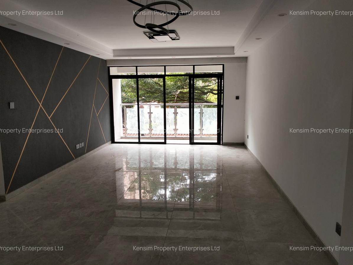 3 Bed Apartment with En Suite in Lavington - 2