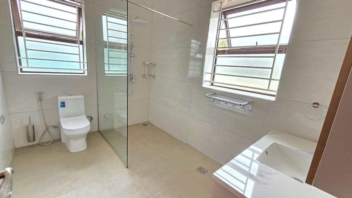 4 Bed House with En Suite in Karen - 16