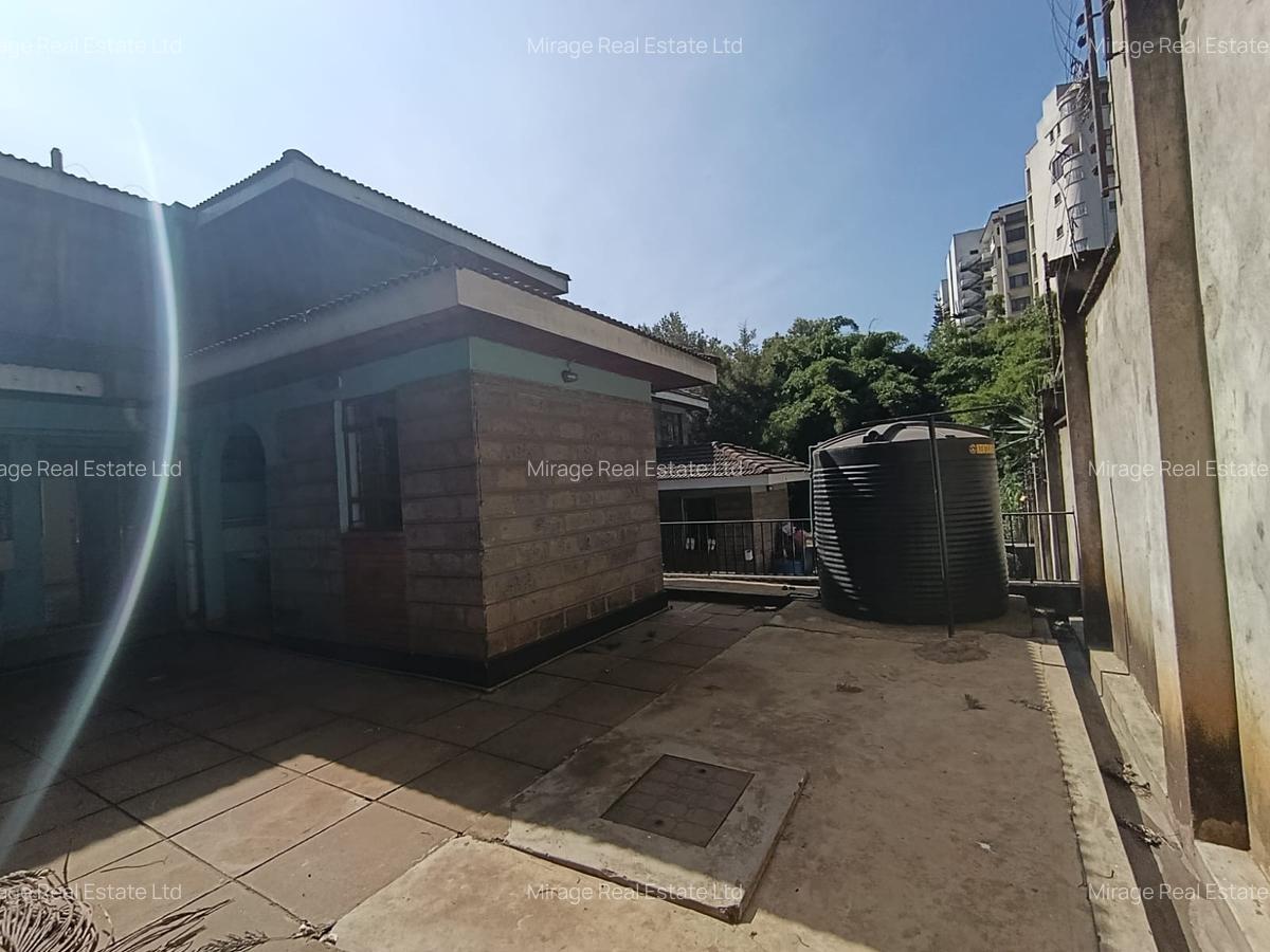 4 Bed Villa with Staff Quarters in Westlands Area - 9