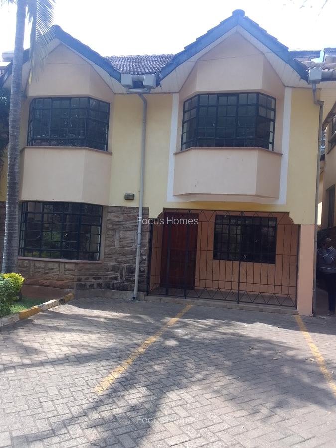 5 Bed Townhouse with En Suite in Lavington - 2