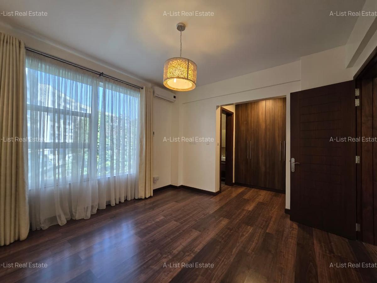 4 Bed Apartment with En Suite at General Mathenge - 8