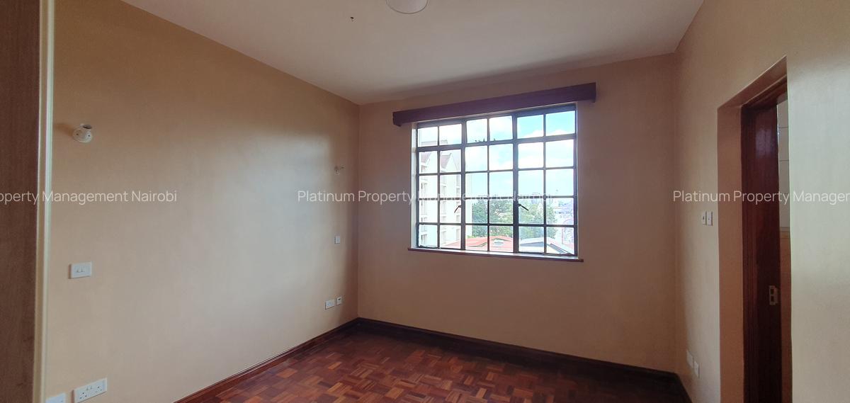 4 Bed Apartment with En Suite at 2Nd Parklands Avenue - 7