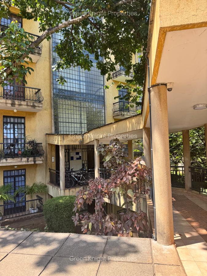 Serviced 3 Bed Apartment with En Suite in Kilimani - 5