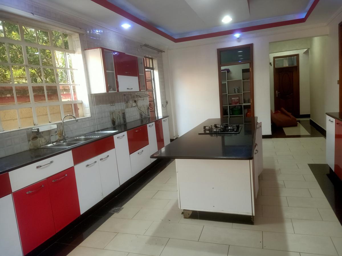 5 Bed House with En Suite at Samaki Drive - 8