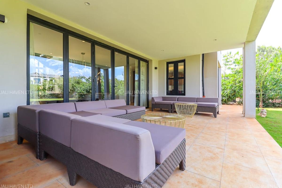 5 Bed Villa with En Suite in Runda - 8