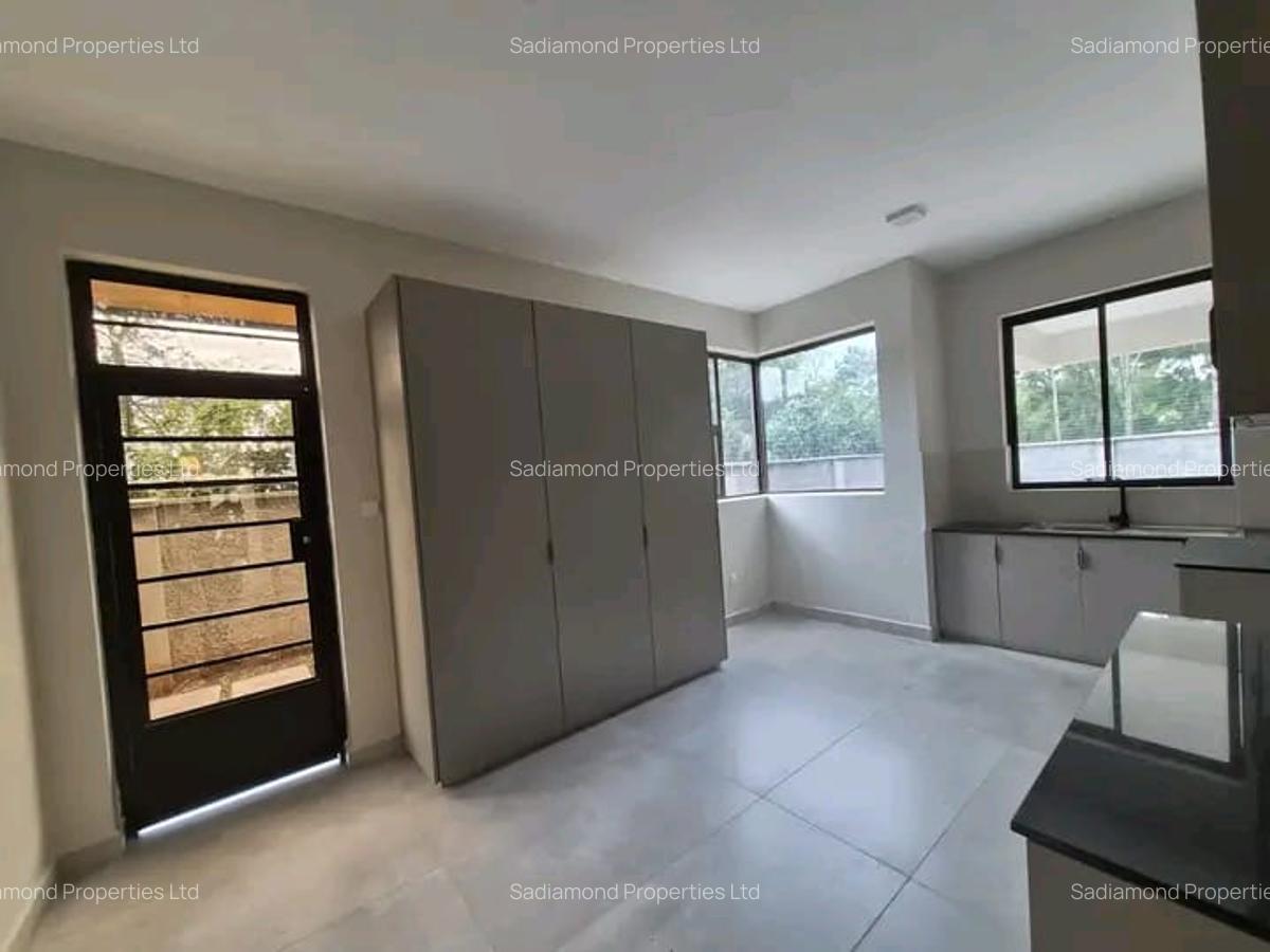 5 Bed House with En Suite in Karen - 8