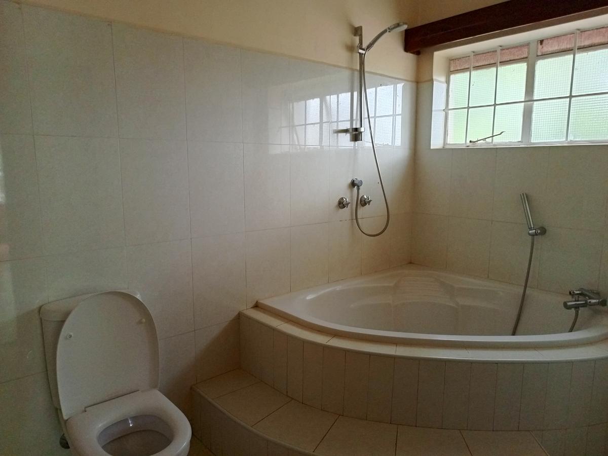 4 Bed House with En Suite in Thigiri - 9