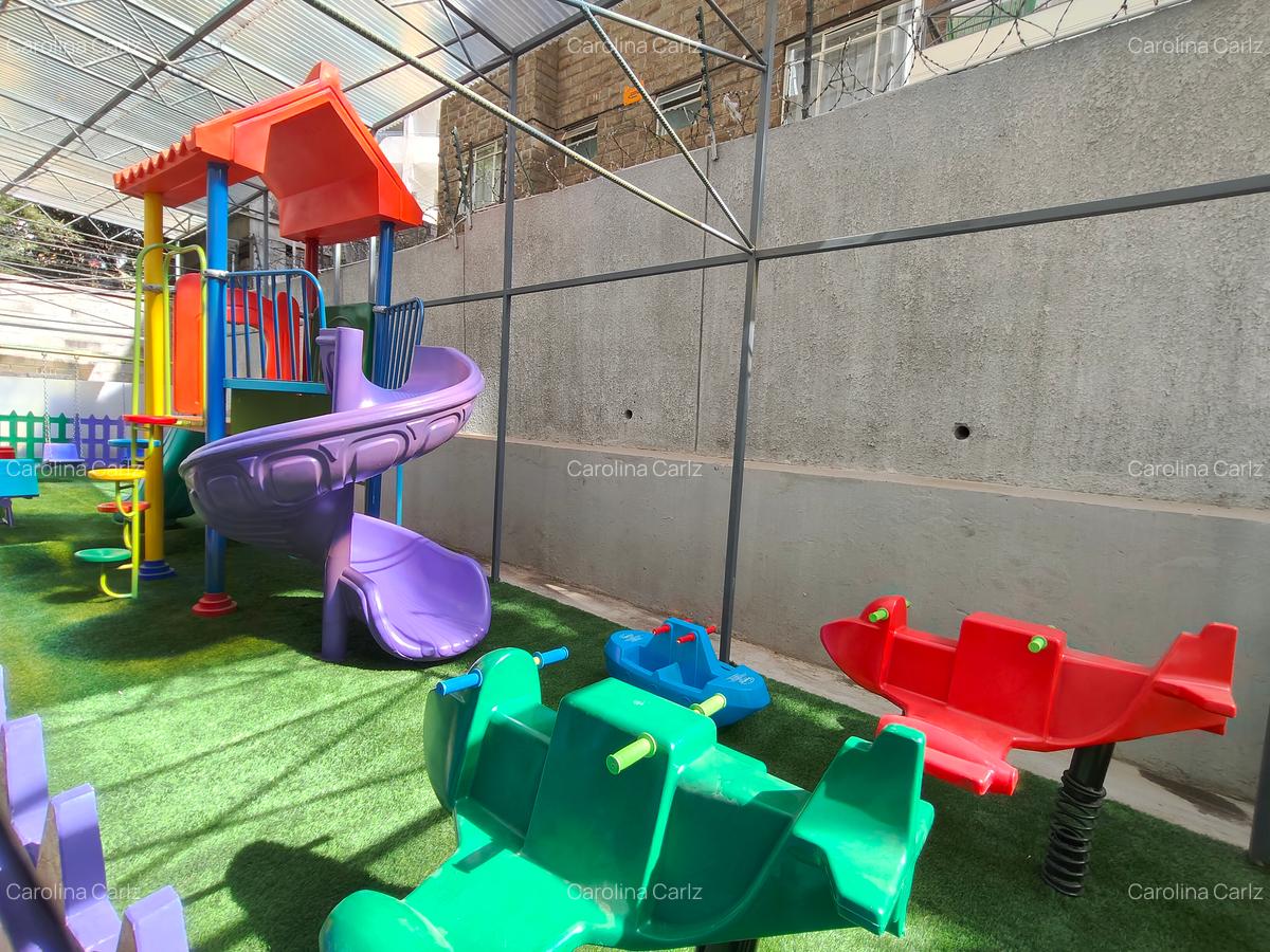 1 Bed Apartment with En Suite at Kilimani - 4