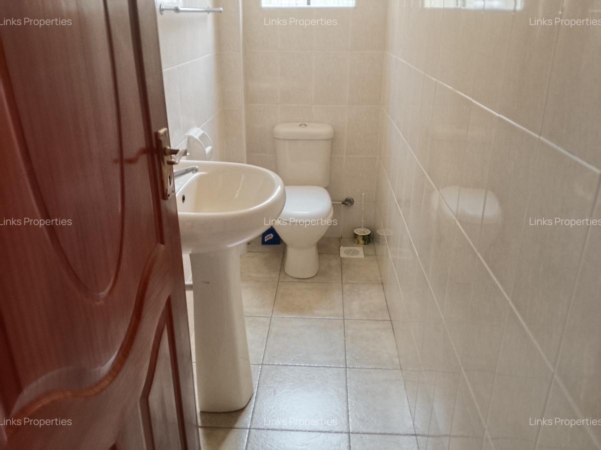 4 Bed Townhouse with En Suite at Karen - 7