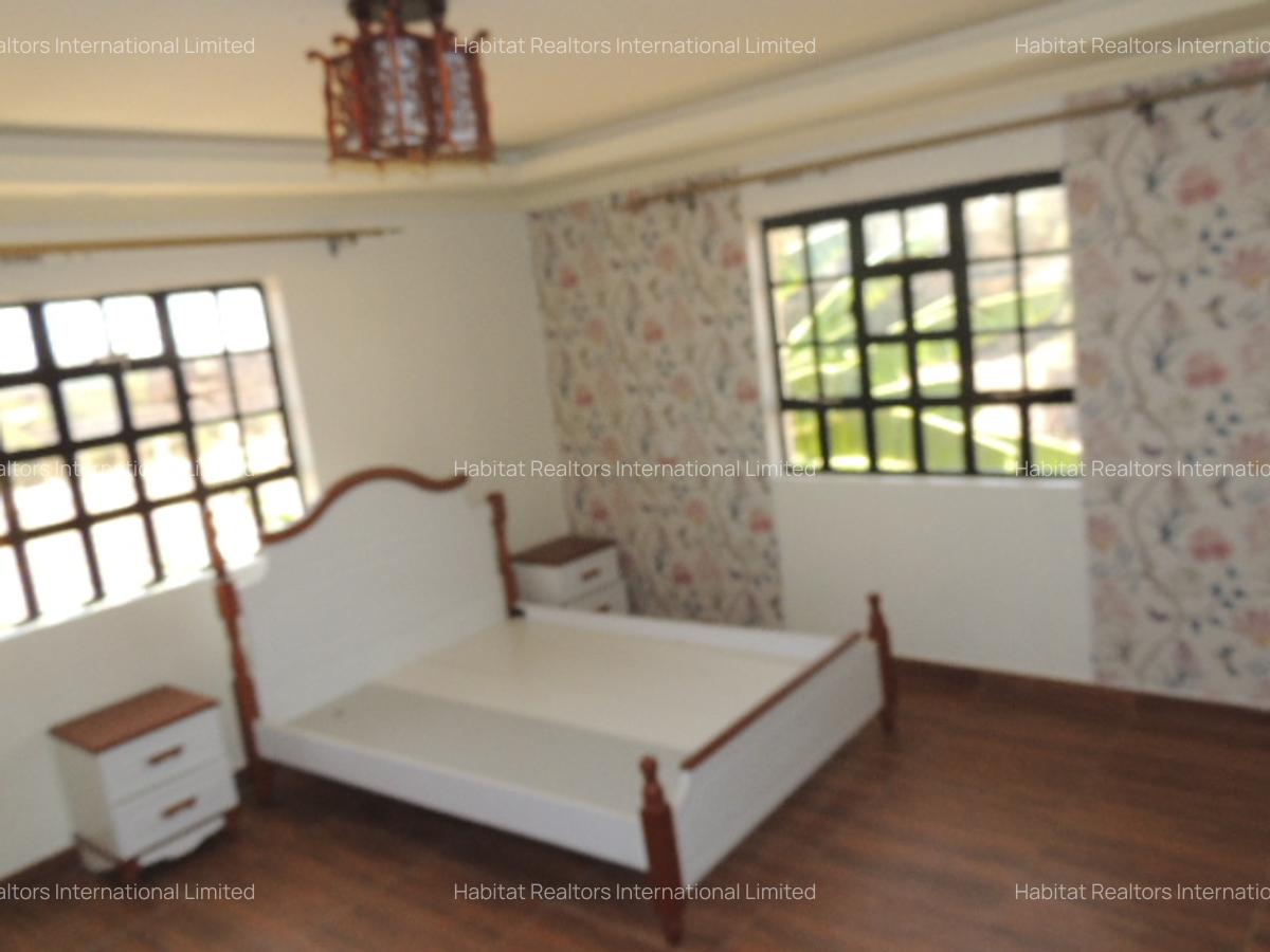 4 Bed Townhouse with En Suite at Chuna - 6