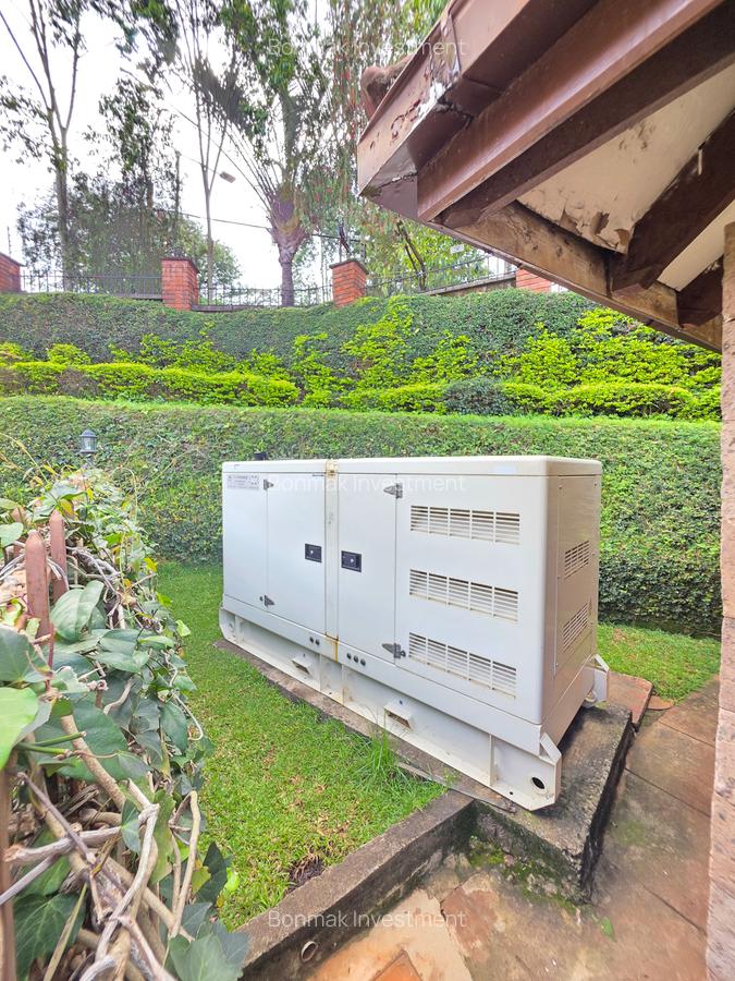5 Bed Townhouse with En Suite at Lavington Green - 18
