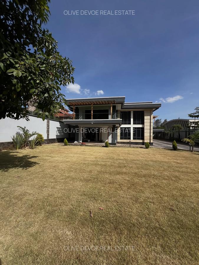 5 Bed House with En Suite in Runda - 20