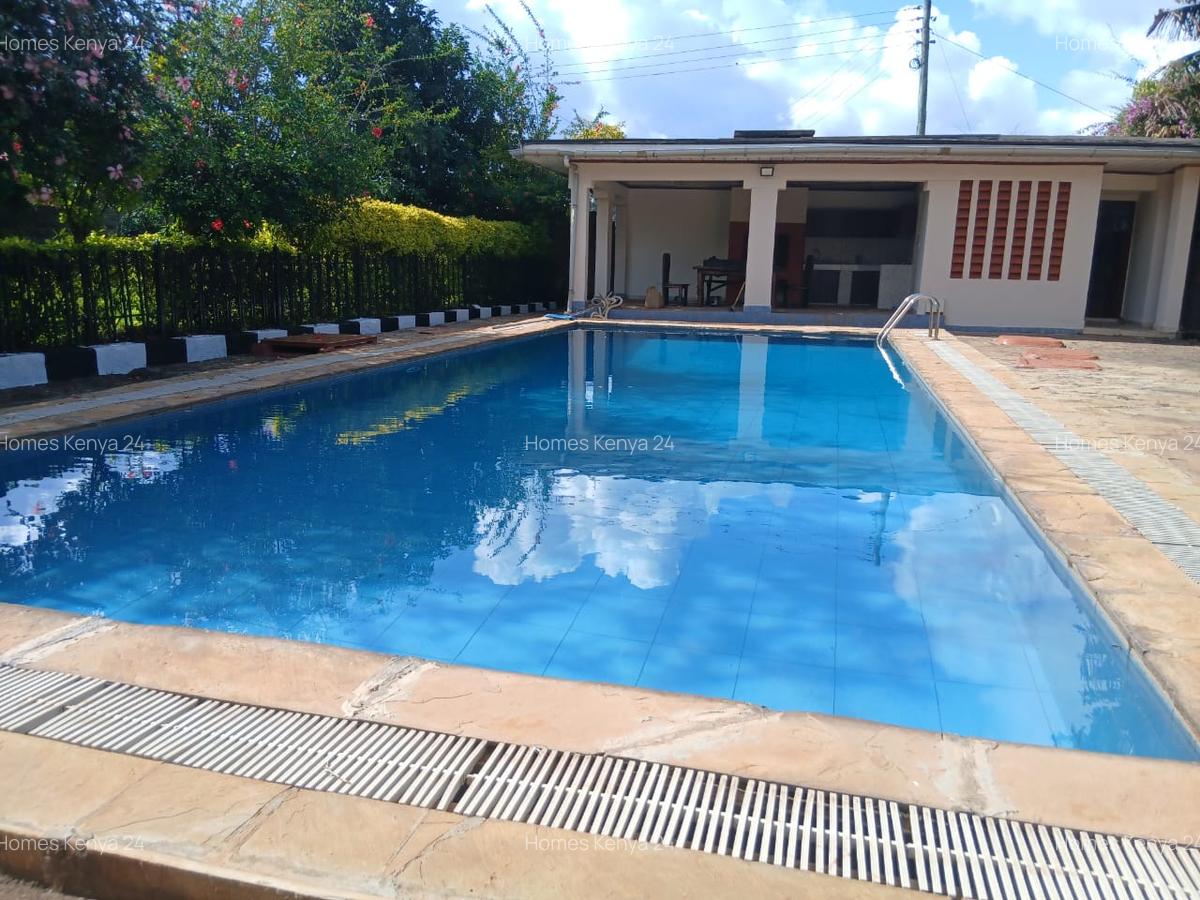 6 Bed House in Runda - 7