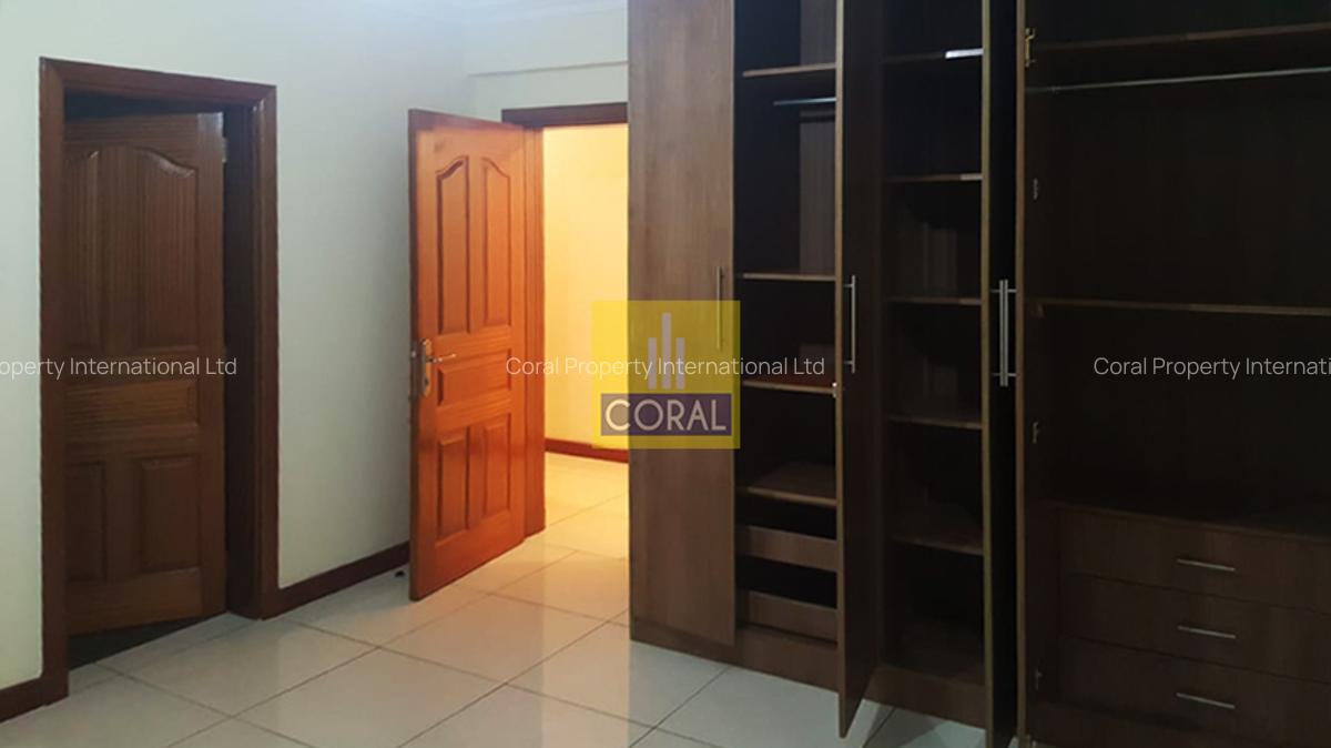 3 Bed Apartment with Borehole in Parklands - 11
