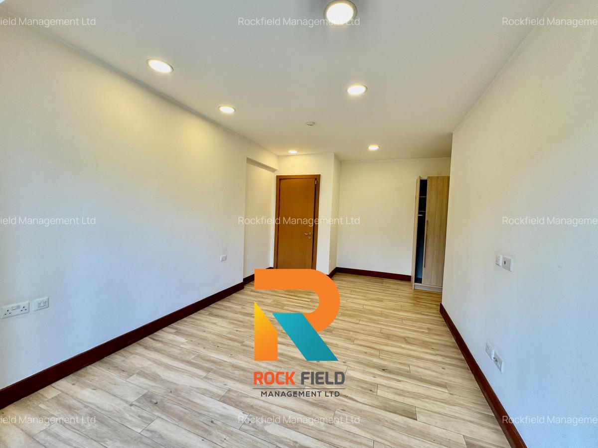 2 Bed Apartment with En Suite in Parklands - 11