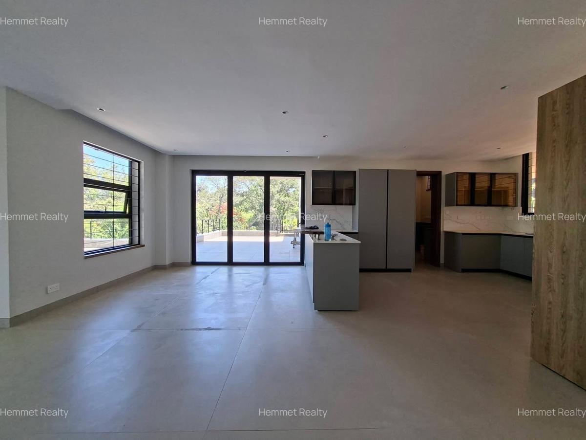 4 Bed Apartment with En Suite in Loresho - 6