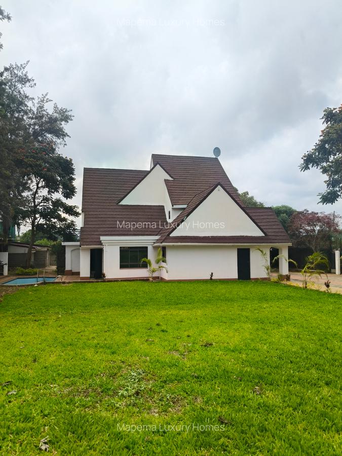 7 Bed House with En Suite at Hillcrest - 5