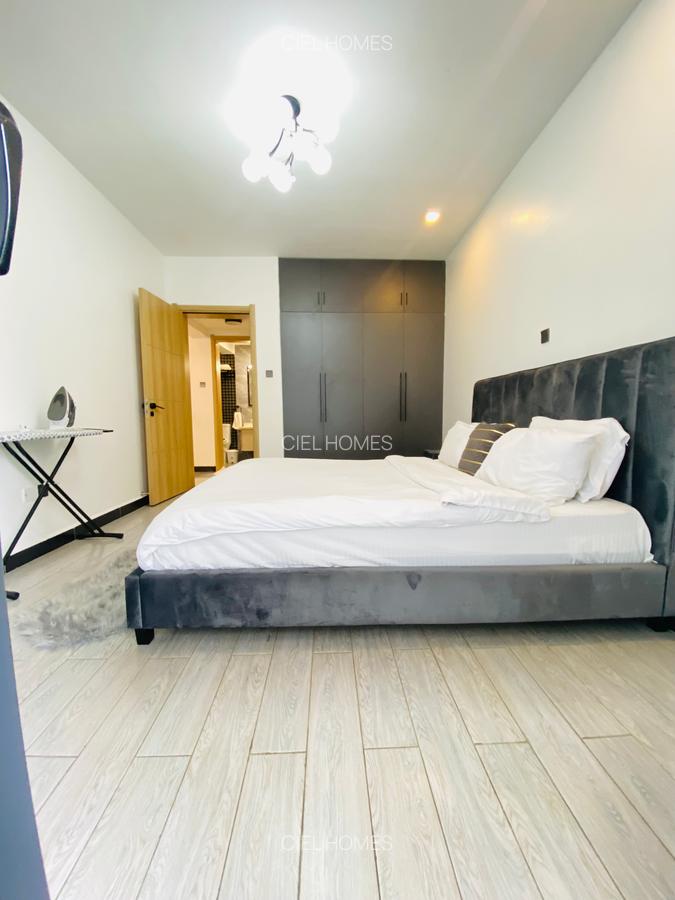 1 Bed Apartment with Swimming Pool at Wood Avenue - 12