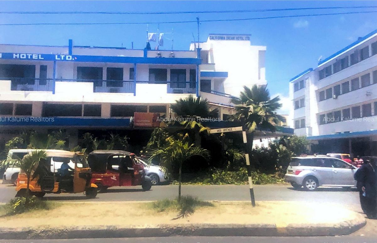 Furnished Commercial Property with Service Charge Included at Mombasa - 4