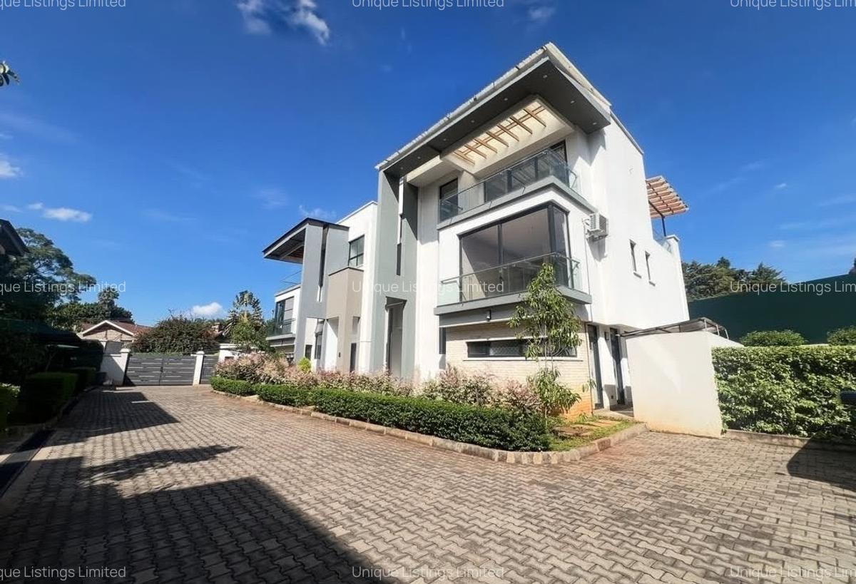 4 Bed Villa with En Suite in Lavington - 14