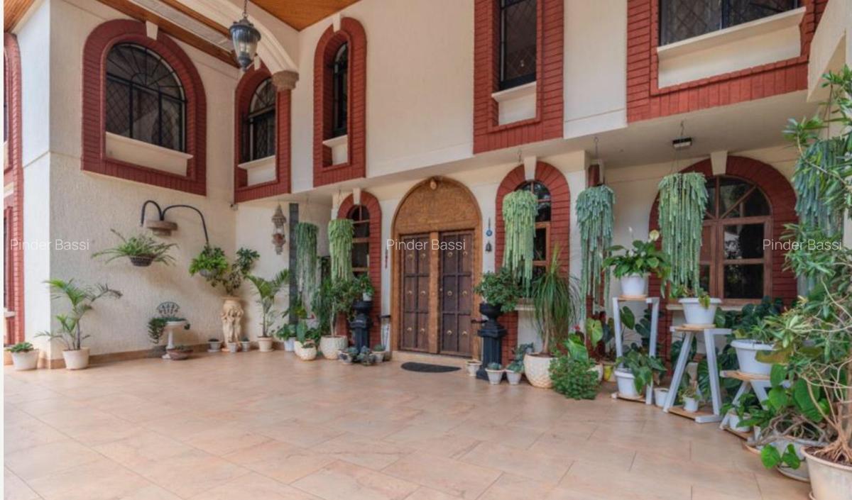 5 Bed Villa with En Suite at Gigiri - 3