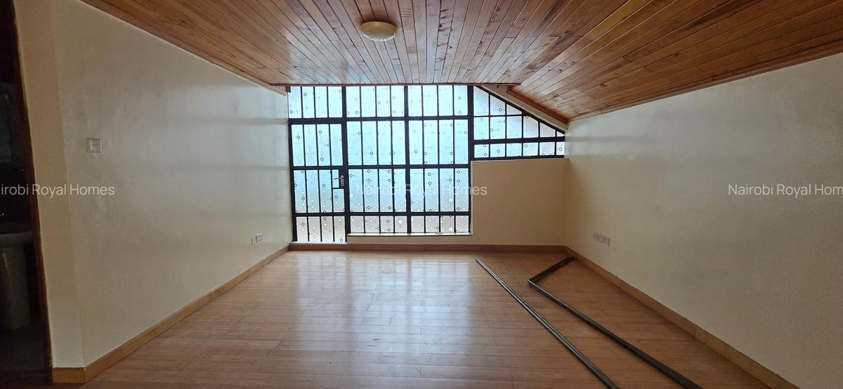 5 Bed Townhouse with En Suite at Off Convent Drive - 13