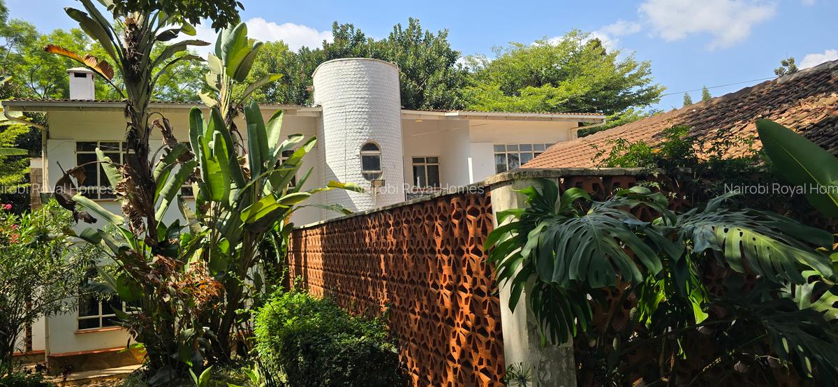 5 Bed House with En Suite at Nyari Central Estate - 17