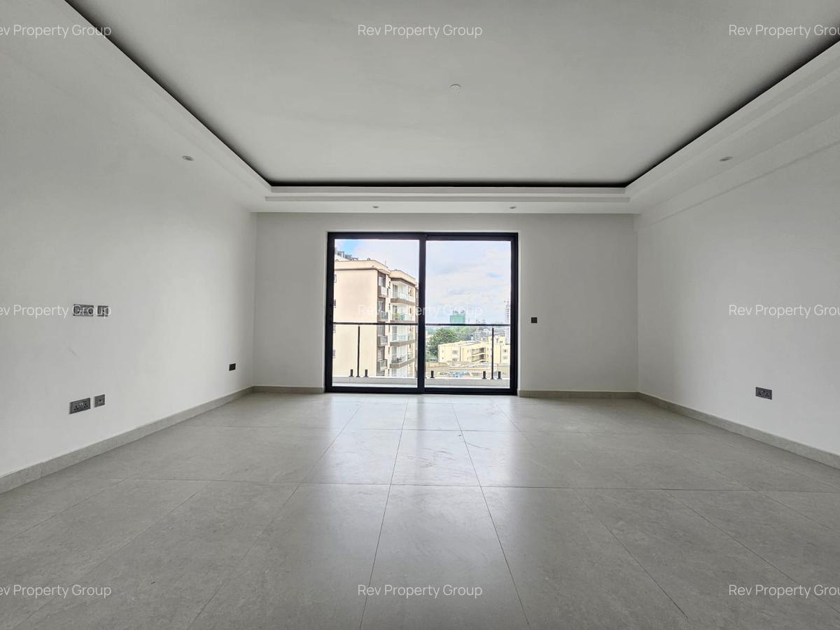 2 Bed Apartment with En Suite in Brookside - 1