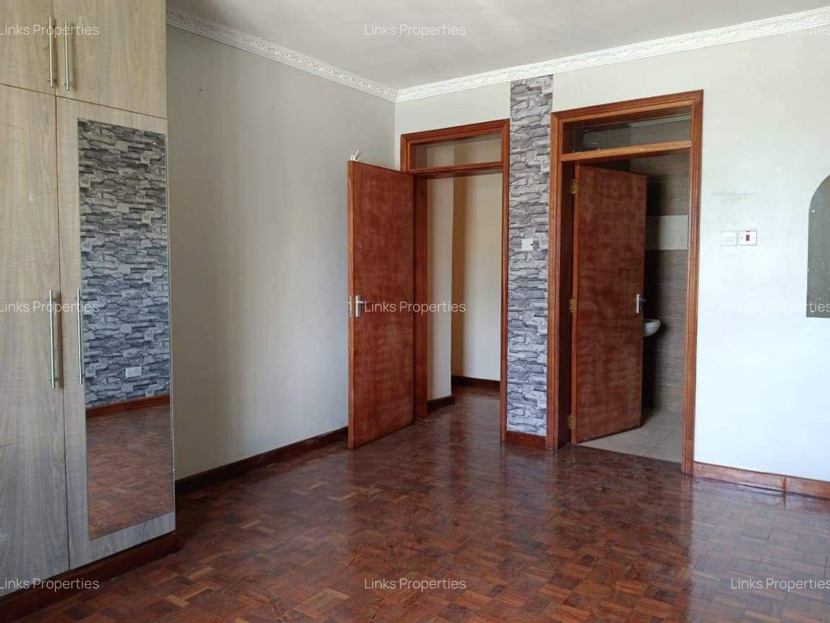 5 Bed Townhouse with En Suite at Karen - 11