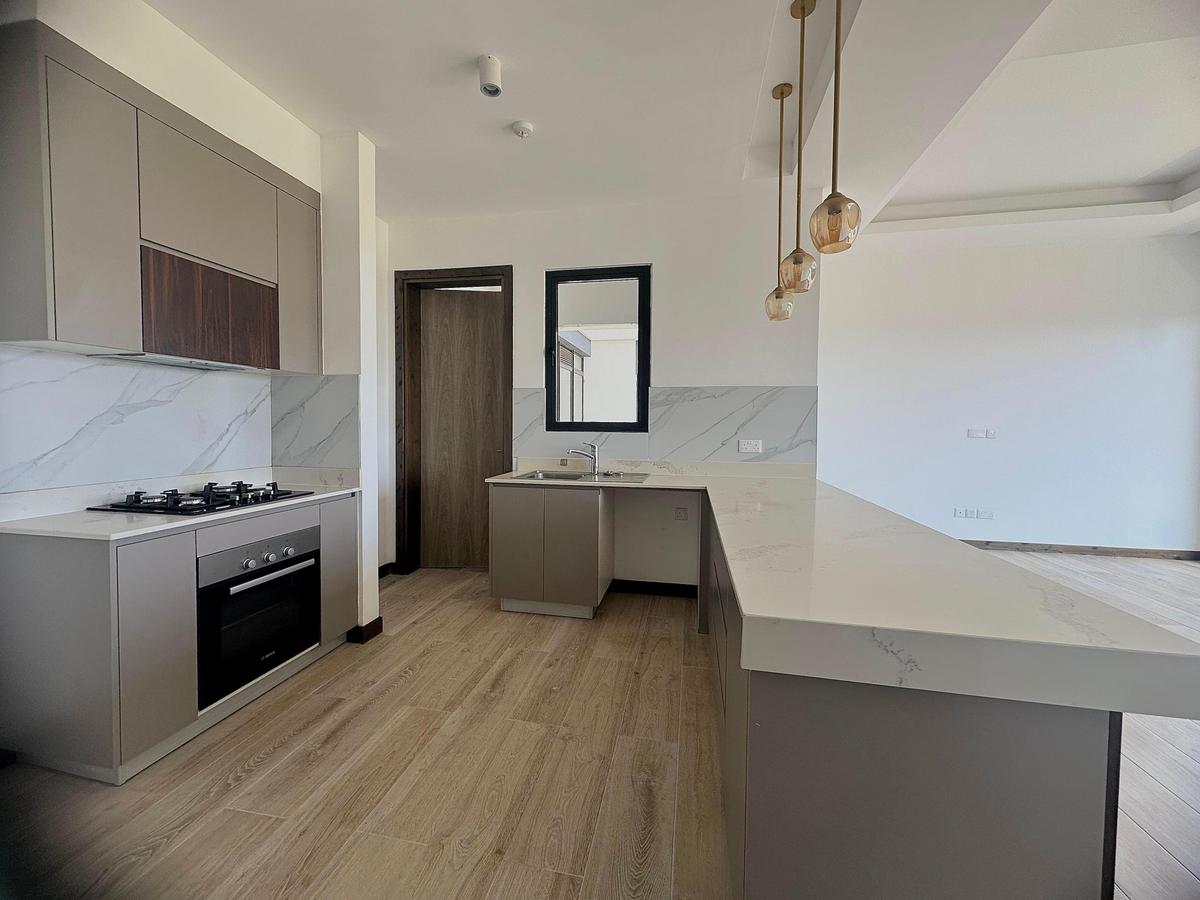 1 Bed Apartment with En Suite at Rosslyn - 4