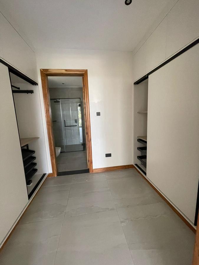 4 Bed Apartment with En Suite in Westlands Area - 6