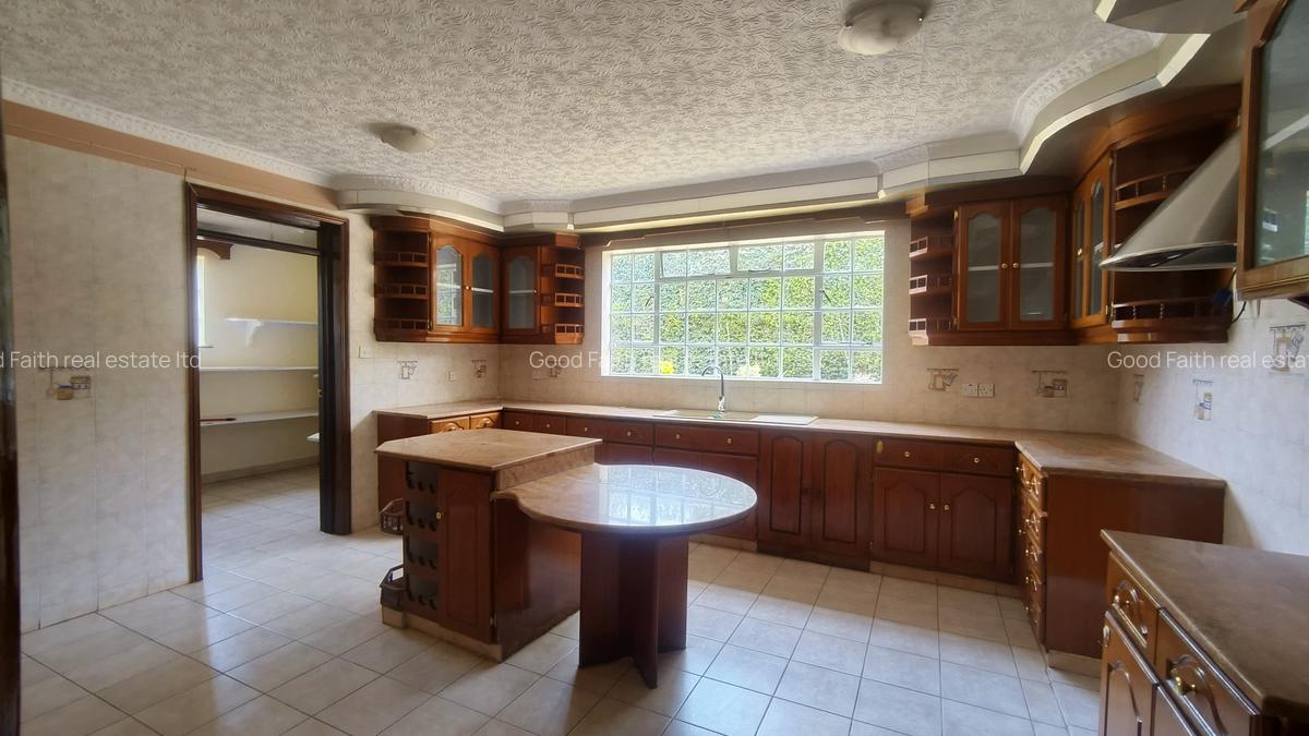 5 Bed House with En Suite in Runda - 6