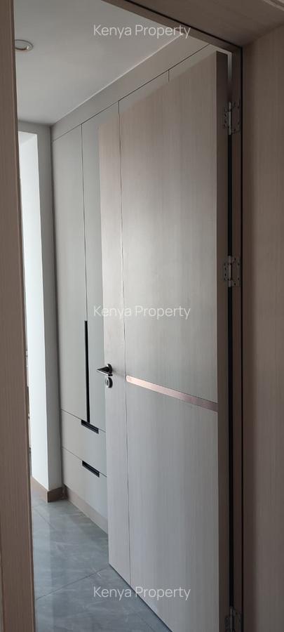 3 Bed Apartment with En Suite at Riverside Drive - 10