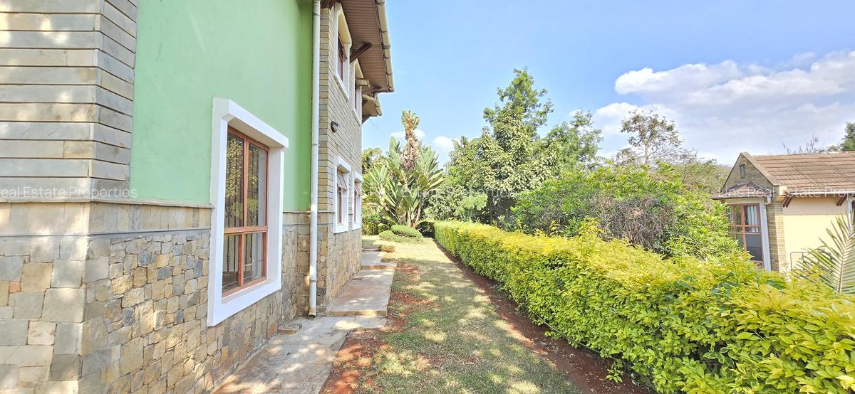 5 Bed Townhouse with En Suite in Runda - 19