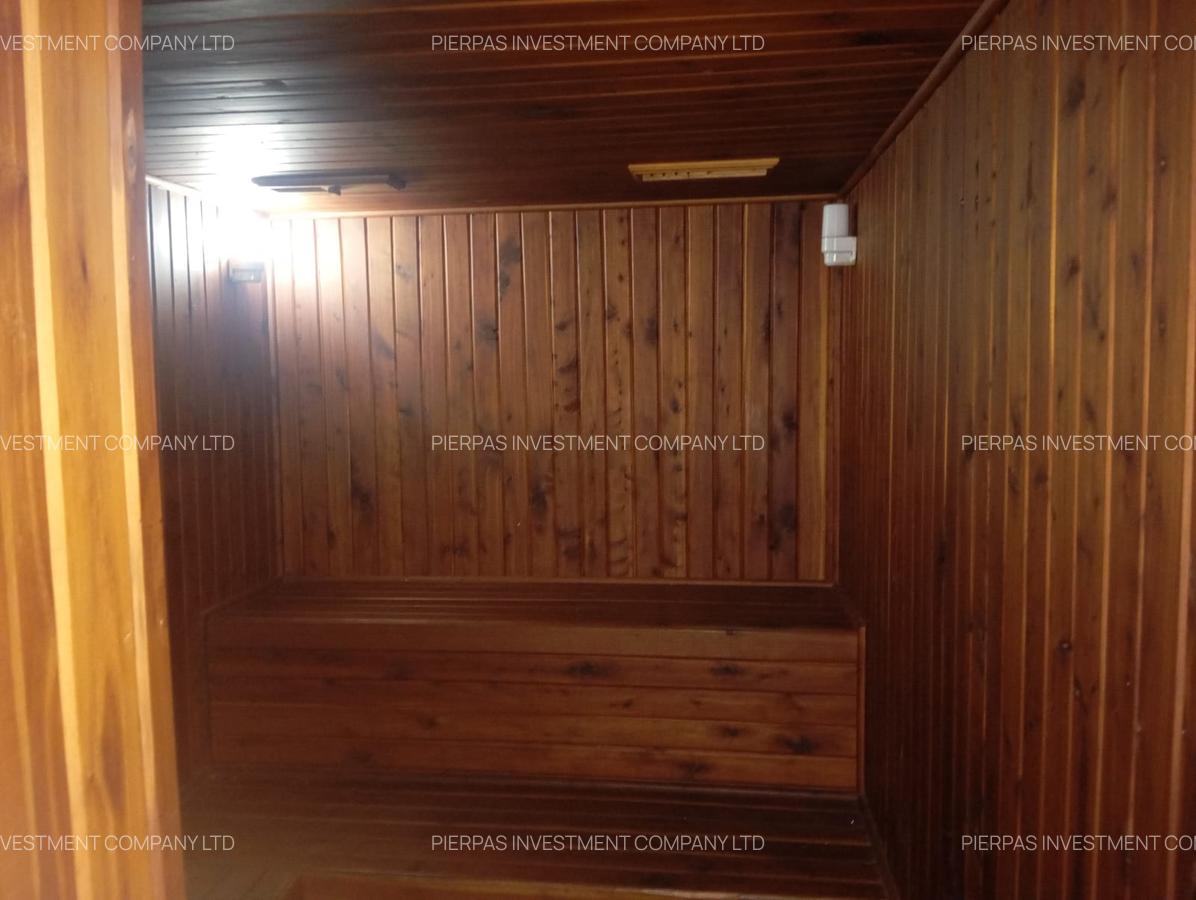 5 Bed Townhouse with En Suite in Riverside - 15