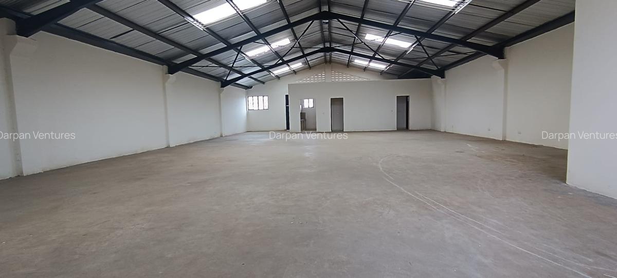 4,053 ft² Warehouse with Lift in Ruaraka - 4