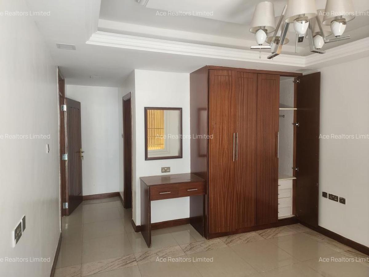2 Bed Apartment with En Suite at Nyangumi Road Nairobi - 5